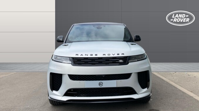 Land Rover Range Rover Sport 4.4 P635 V8 SV Ultimate Edition 5dr Auto Petrol Estate - Image 7